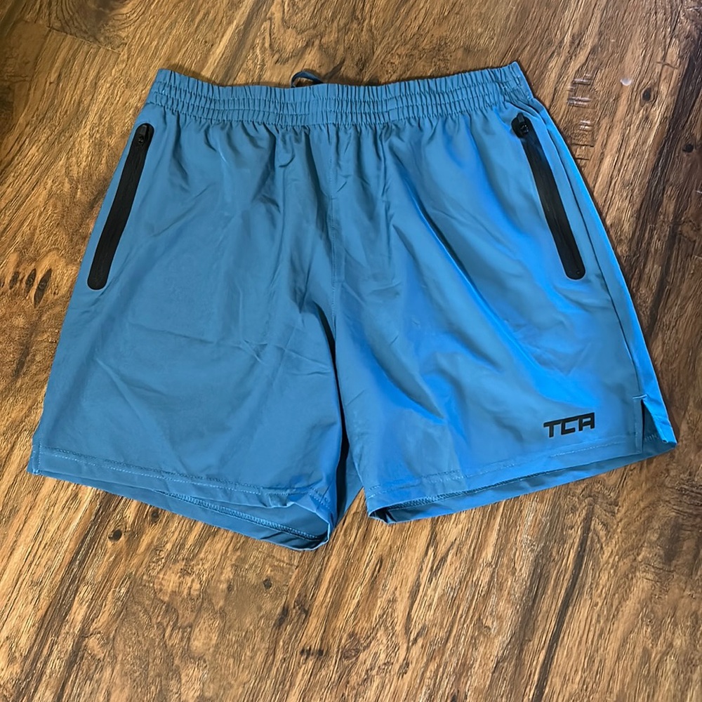 Men’s TCA Elite Tech Shorts Running Gym Athletic Zip Pockets sz XL